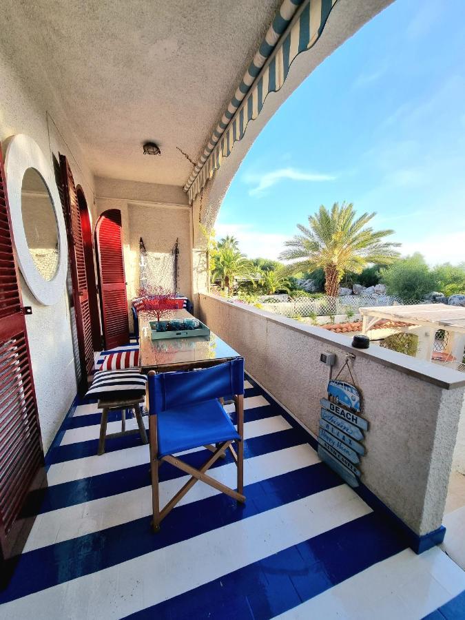 Villa VISTA MARE Su tre piani con giardino Falerna Esterno foto