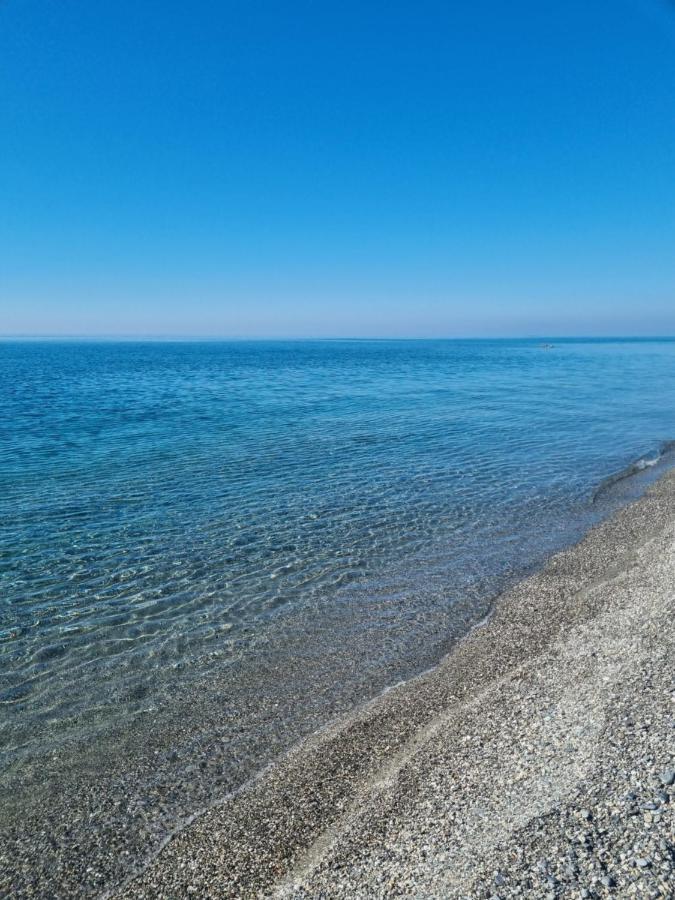 Villa VISTA MARE Su tre piani con giardino Falerna Esterno foto